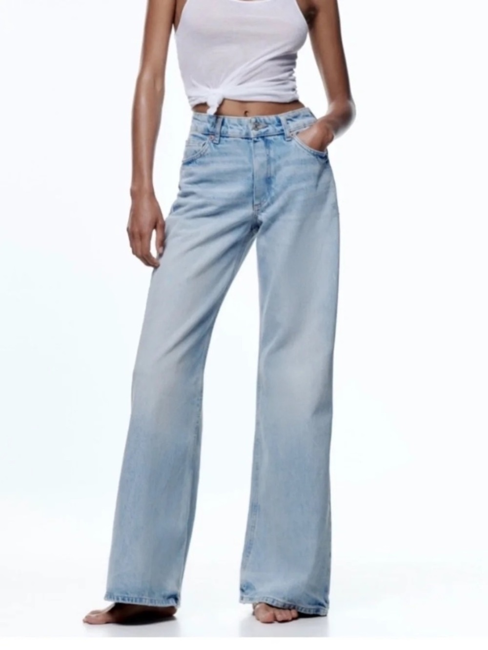 Zara High Rise Light Wash Wide Leg Jeans Size 2